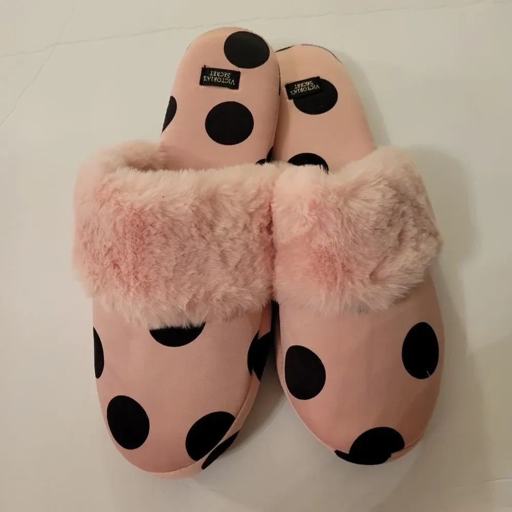 BRAND NEW VICTORIA'S SECRET SIGNATURE SATIN POLKA DOT WITH FAUX FUR SLIPPERS